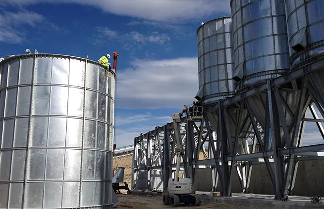 Montaggio-silos-a-pannelli